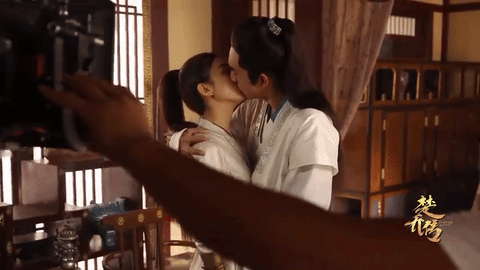 Vì sao Sở Kiều Triệu Lệ Dĩnh quyết “đá” Nguyệt công tử để theo Yên Tuân? - Ảnh 1. Vì sao Sở Kiều Triệu Lệ Dĩnh quyết “đá” Nguyệt công tử để theo Yên Tuân? - Ảnh 1.