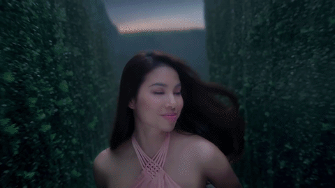 Phạm Hương khiến fan “ngẩn ngơ” khi khoe sắc giữa vườn hồng Pháp - Ảnh 2. Phạm Hương khiến fan “ngẩn ngơ” khi khoe sắc giữa vườn hồng Pháp - Ảnh 2.