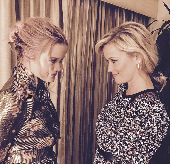 16 phụ nữ không tuổi đứng cạnh con gái mà chẳng khác nào chị mẹ - Ảnh 1. 16 phụ nữ không tuổi đứng cạnh con gái mà chẳng khác nào chị mẹ - Ảnh 1.