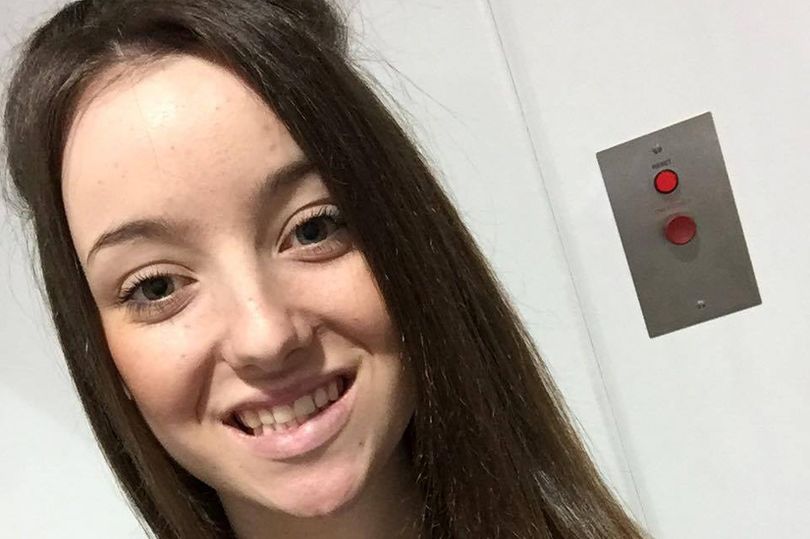 Mắc bệnh hoang tưởng, cô gái trẻ cứ tự nhận mình là khủng long ăn thịt người - Ảnh 1. Mắc bệnh hoang tưởng, cô gái trẻ cứ tự nhận mình là khủng long ăn thịt người - Ảnh 1.