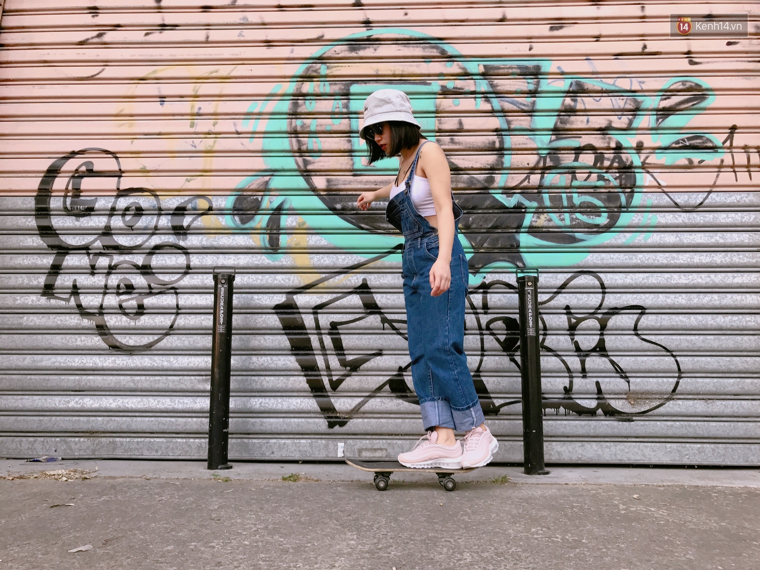 Review đôi sneaker được ví như viên kẹo ngọt đang đốn tim các cô nàng: Nike Air Max 97 Premium Pink Snakeskin - Ảnh 15. Review đôi sneaker được ví như viên kẹo ngọt đang đốn tim các cô nàng: Nike Air Max 97 Premium Pink Snakeskin - Ảnh 15.