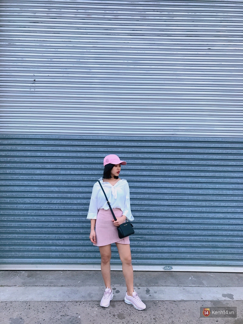 Review đôi sneaker được ví như viên kẹo ngọt đang đốn tim các cô nàng: Nike Air Max 97 Premium Pink Snakeskin - Ảnh 12. Review đôi sneaker được ví như viên kẹo ngọt đang đốn tim các cô nàng: Nike Air Max 97 Premium Pink Snakeskin - Ảnh 12.