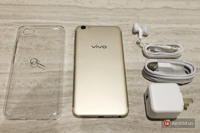 Mở hộp Vivo V5s: điện thoại trang bị camera selfie lên đến 20 MP, giá gần 7 triệu đồng - Ảnh 11.