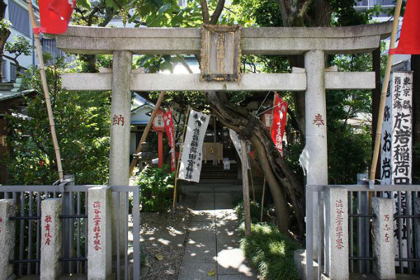 3 biểu tượng đã tạo nên người đẹp dưới giếng Sadako trong tượng đài kinh dị The Ring - Ảnh 13. 3 biểu tượng đã tạo nên người đẹp dưới giếng Sadako trong tượng đài kinh dị The Ring - Ảnh 13.
