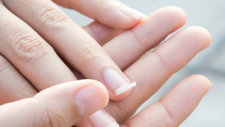 7 dấu hiệu bất thường mà nhiều người chủ quan bỏ qua nên gây không ít rắc rối cho sức khỏe - Ảnh 7. 7 dấu hiệu bất thường mà nhiều người chủ quan bỏ qua nên gây không ít rắc rối cho sức khỏe - Ảnh 7.