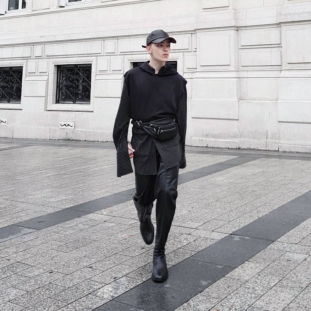 Kelbin Lei tiếp tục được thương hiệu đình đám Vetements lăng xê trên Instagram - Ảnh 12. Kelbin Lei tiếp tục được thương hiệu đình đám Vetements lăng xê trên Instagram - Ảnh 12.