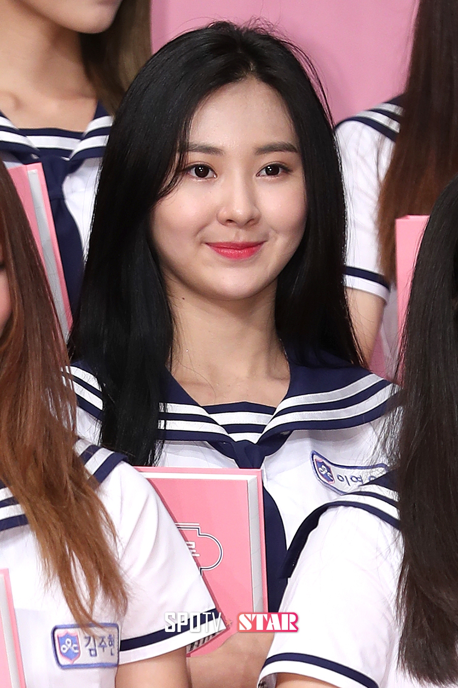 Diễn viên nhí sau 13 năm thành thiếu nữ sexy thích khoe vòng 1: Không ngờ xinh đến mức này! - Ảnh 3. Diễn viên nhí sau 13 năm thành thiếu nữ sexy thích khoe vòng 1: Không ngờ xinh đến mức này! - Ảnh 3.