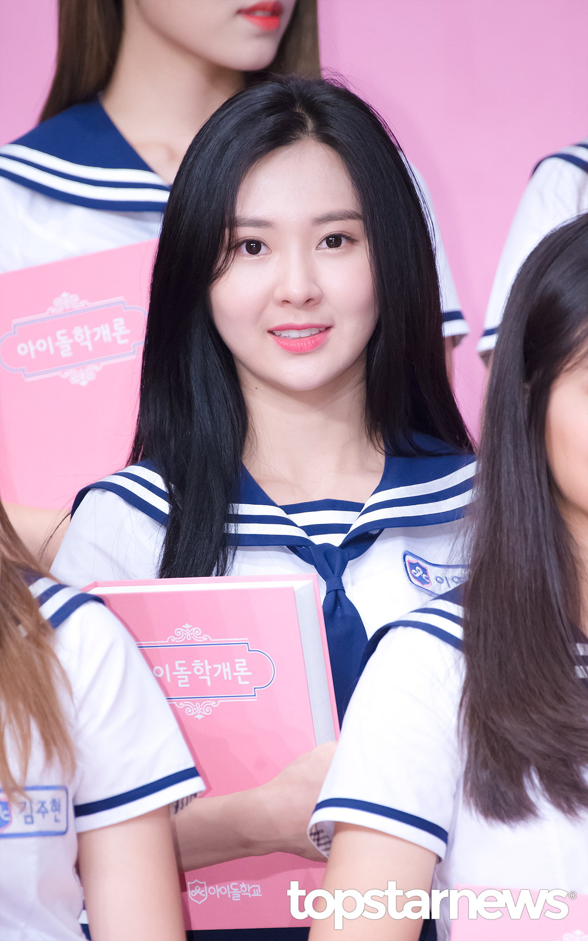 Diễn viên nhí sau 13 năm thành thiếu nữ sexy thích khoe vòng 1: Không ngờ xinh đến mức này! - Ảnh 2. Diễn viên nhí sau 13 năm thành thiếu nữ sexy thích khoe vòng 1: Không ngờ xinh đến mức này! - Ảnh 2.