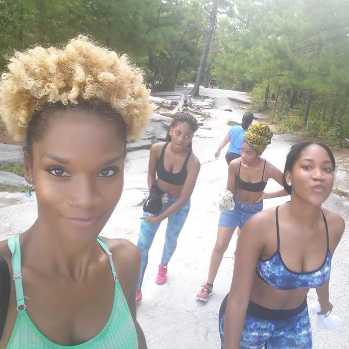 16 phụ nữ không tuổi đứng cạnh con gái mà chẳng khác nào chị mẹ - Ảnh 29. 16 phụ nữ không tuổi đứng cạnh con gái mà chẳng khác nào chị mẹ - Ảnh 29.