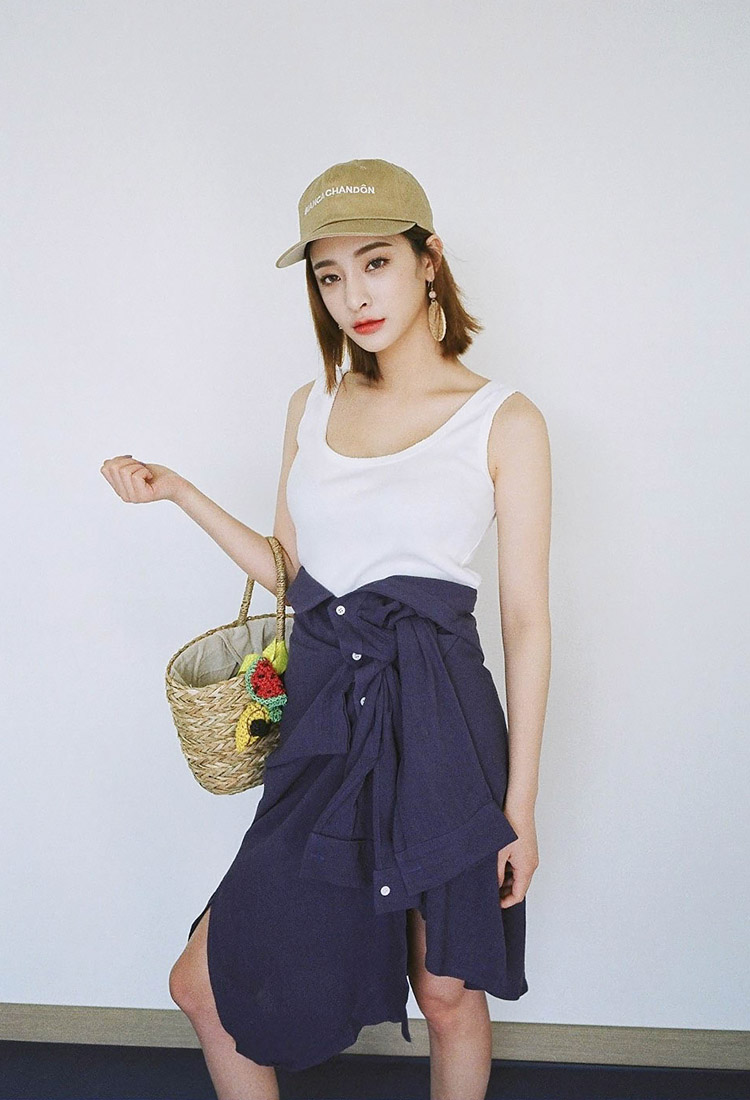 Ngỡ là sơmi mà thực ra là chân váy, thêm một hot item đi đâu cũng gặp thời gian này - Ảnh 16. Ngỡ là sơmi mà thực ra là chân váy, thêm một hot item đi đâu cũng gặp thời gian này - Ảnh 16.