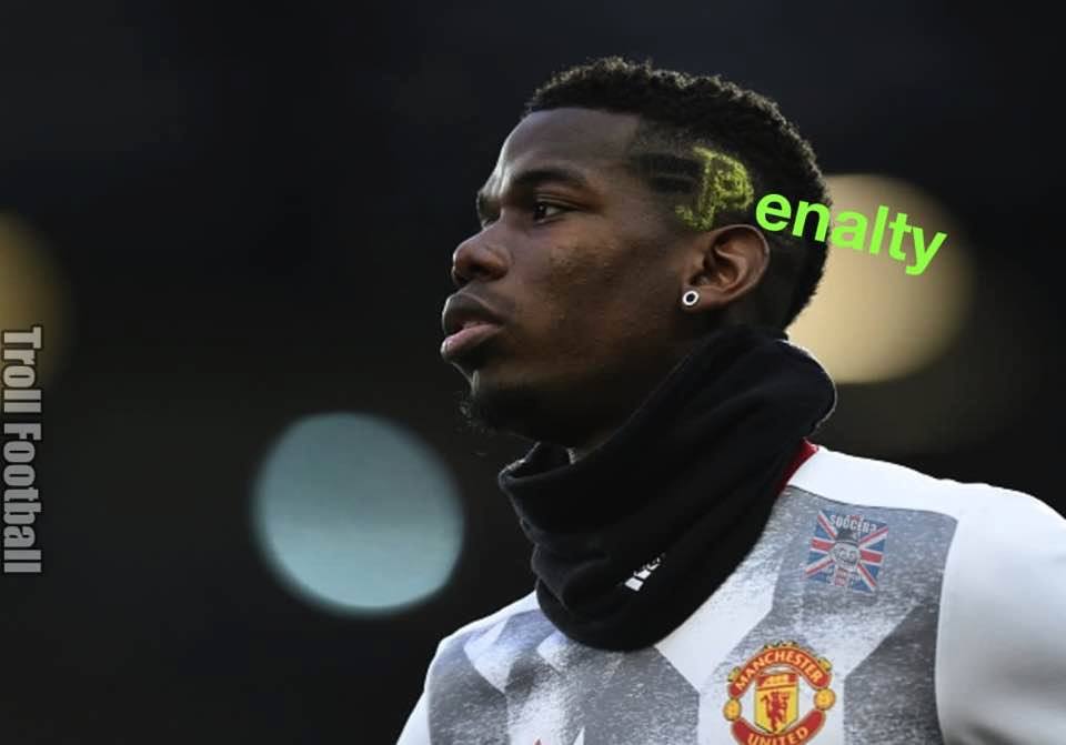 Fan ném đá Pogba vì pha chơi bóng chuyền báo hại Man Utd - Ảnh 3. Fan ném đá Pogba vì pha chơi bóng chuyền báo hại Man Utd - Ảnh 3.