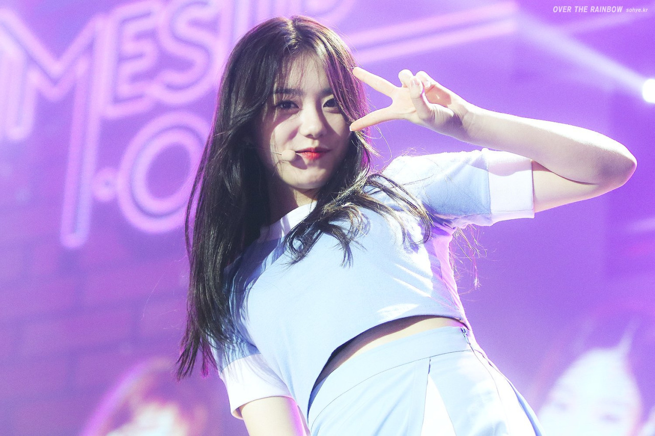 I.O.I: 11 mảnh ghép và 9 tháng làm nên điều kì diệu ở Kpop - Ảnh 13. I.O.I: 11 mảnh ghép và 9 tháng làm nên điều kì diệu ở Kpop - Ảnh 13.