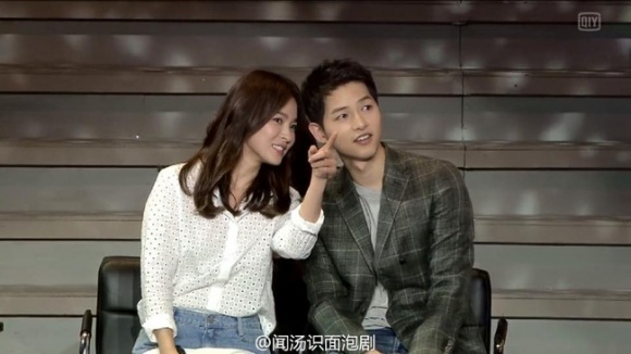 Quản lý Song Joong Ki tiết lộ: Lee Kwang Soo chính là người đầu tiên biết tin đám cưới - Ảnh 2.