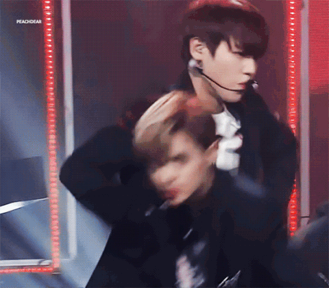 Trai đẹp nhất nhì Wanna One được khen nức nở dù chỉ hát đúng 1 câu Trai đẹp nhất nhì Wanna One được khen nức nở dù chỉ hát đúng 1 câu