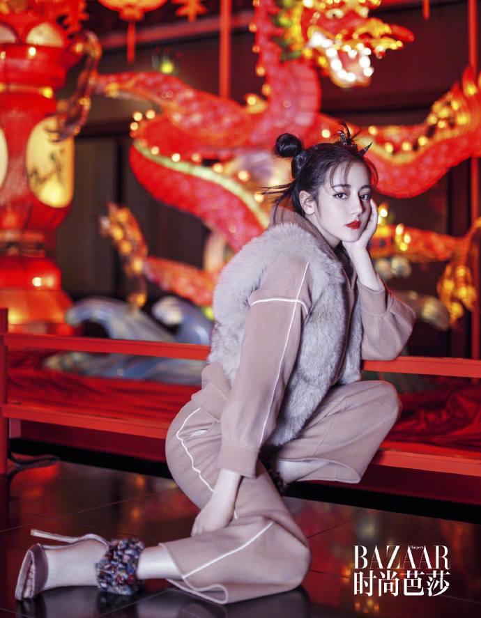 Thần thái xuất sắc của Địch Lệ Nhiệt Ba chứng minh người đẹp sở hữu nhan sắc hàng đầu của lứa minh tinh 9X - Ảnh 7. Thần thái xuất sắc của Địch Lệ Nhiệt Ba chứng minh người đẹp sở hữu nhan sắc hàng đầu của lứa minh tinh 9X - Ảnh 7.