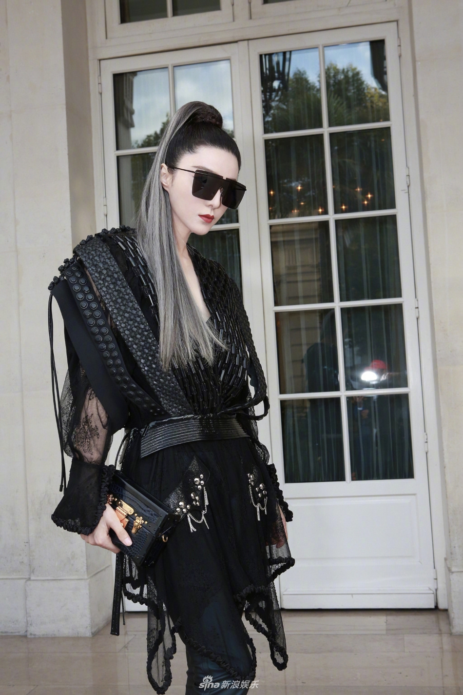 Không còn bánh bèo dịu dàng, Phạm Băng Băng đẹp mê mẩn và chất phát ngất tại Paris - Ảnh 6. Không còn bánh bèo dịu dàng, Phạm Băng Băng đẹp mê mẩn và chất phát ngất tại Paris - Ảnh 6.