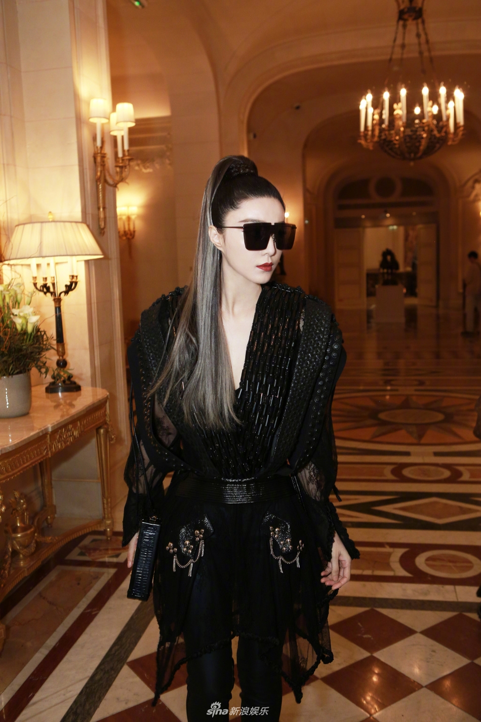 Không còn bánh bèo dịu dàng, Phạm Băng Băng đẹp mê mẩn và chất phát ngất tại Paris - Ảnh 7. Không còn bánh bèo dịu dàng, Phạm Băng Băng đẹp mê mẩn và chất phát ngất tại Paris - Ảnh 7.