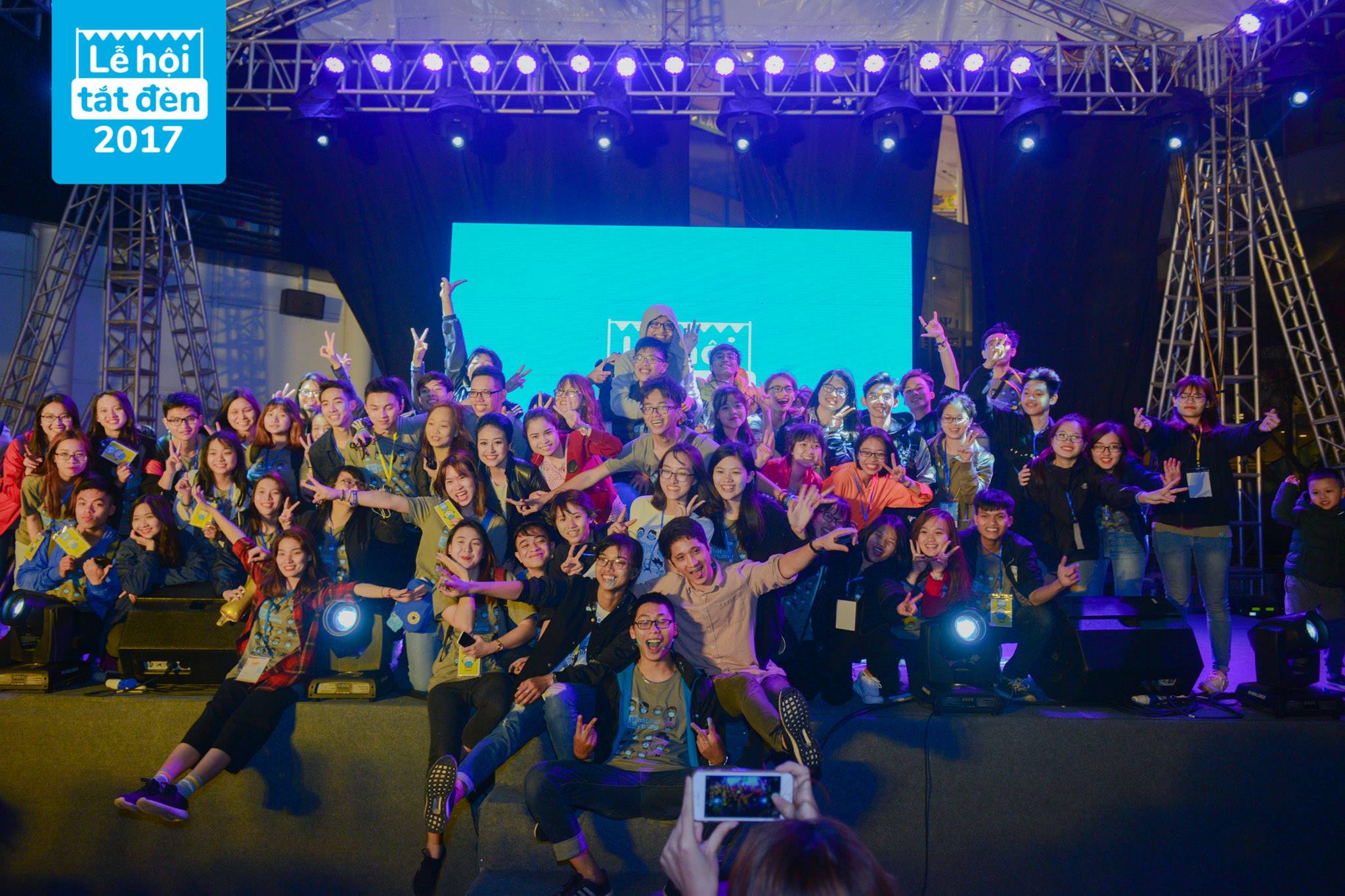 Lễ hội Tắt đèn 2017: Hoa hậu Mỹ Linh, Chi Pu, MC Phan Anh cùng chung tay Quyết sạch cho Hà Nội quyết xanh - Ảnh 15. Lễ hội Tắt đèn 2017: Hoa hậu Mỹ Linh, Chi Pu, MC Phan Anh cùng chung tay Quyết sạch cho Hà Nội quyết xanh - Ảnh 15.