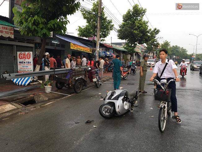 Bình Dương: Tông trúng xe ba gác chở sắt lớn, người phụ nữ chết thảm - Ảnh 1. Bình Dương: Tông trúng xe ba gác chở sắt lớn, người phụ nữ chết thảm - Ảnh 1.