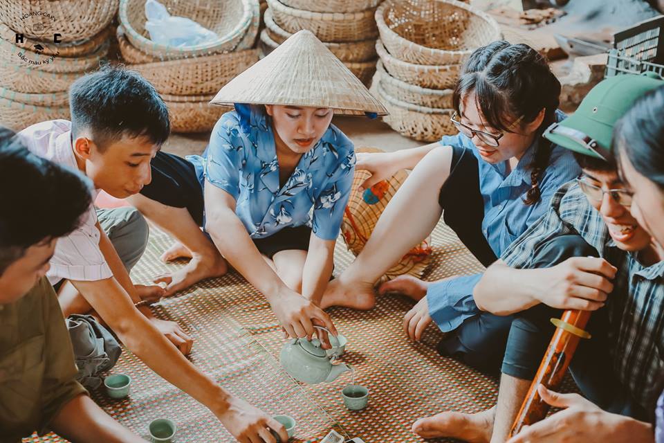 Kỷ yếu xóm chợ náo nhiệt nhất trên đời với 33 tiểu thương đều là các bạn học sinh! - Ảnh 14. Kỷ yếu xóm chợ náo nhiệt nhất trên đời với 33 tiểu thương đều là các bạn học sinh! - Ảnh 14.