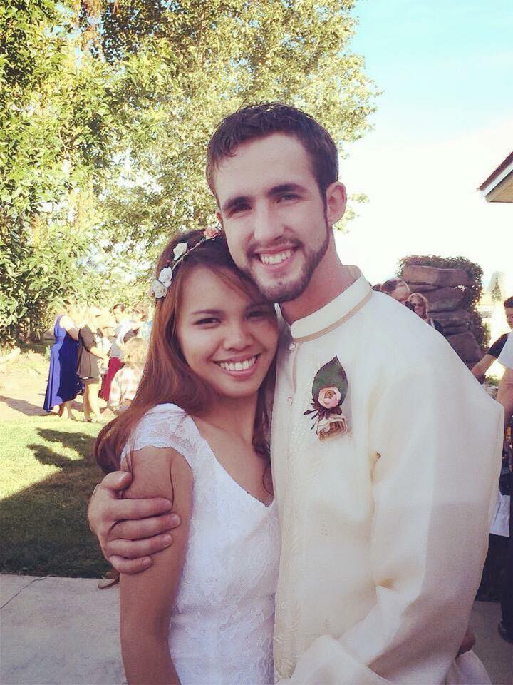 14 năm sau khi nhận quà Giáng sinh từ nơi cách xa 13.000 km, cô gái kết hôn với chính chàng trai xa lạ từng tặng quà mình - Ảnh 6. 14 năm sau khi nhận quà Giáng sinh từ nơi cách xa 13.000 km, cô gái kết hôn với chính chàng trai xa lạ từng tặng quà mình - Ảnh 6.