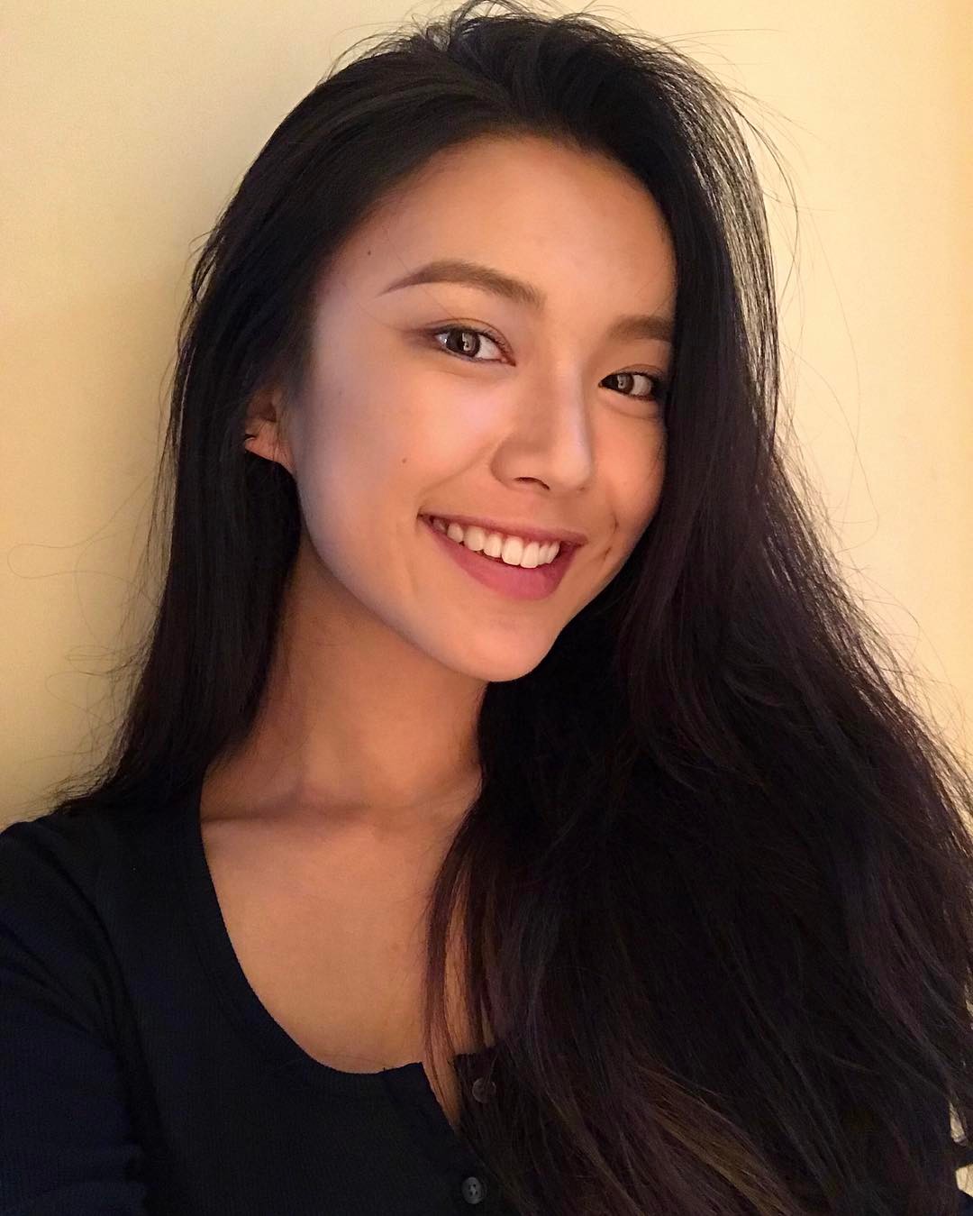 Có những cô gái chỉ cần một nụ cười cũng khiến người ta muốn yêu luôn! - Ảnh 1. Có những cô gái chỉ cần một nụ cười cũng khiến người ta muốn yêu luôn! - Ảnh 1.