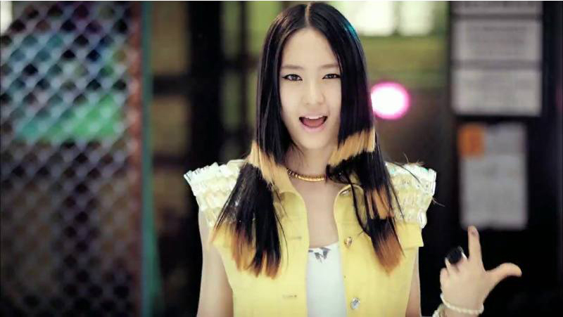 Chắc vì chọc giận stylist tóc nên nhiều sao Hàn mới phải ăn quả đắng thế này - Ảnh 1. Chắc vì chọc giận stylist tóc nên nhiều sao Hàn mới phải ăn quả đắng thế này - Ảnh 1.