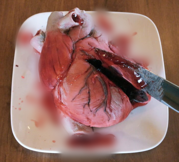 Những chiếc bánh gato sống động như thật nhuốm đẫm màu sắc kinh dị - Ảnh 5. Những chiếc bánh gato sống động như thật nhuốm đẫm màu sắc kinh dị - Ảnh 5.