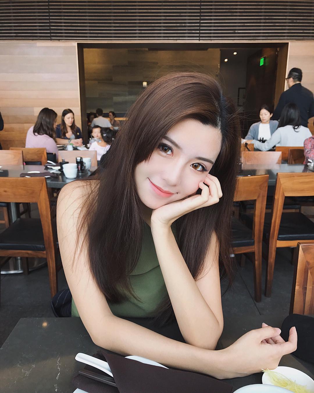 Cô nàng được truy lùng vì bức ảnh chụp nghiêng quá xinh đẹp - Ảnh 6. Cô nàng được truy lùng vì bức ảnh chụp nghiêng quá xinh đẹp - Ảnh 6.