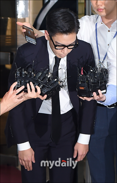 Hôm nay T.O.P (Big Bang) đã nhận mức án chính thức vì tội sử dụng cần sa - Ảnh 8. Hôm nay T.O.P (Big Bang) đã nhận mức án chính thức vì tội sử dụng cần sa - Ảnh 8.