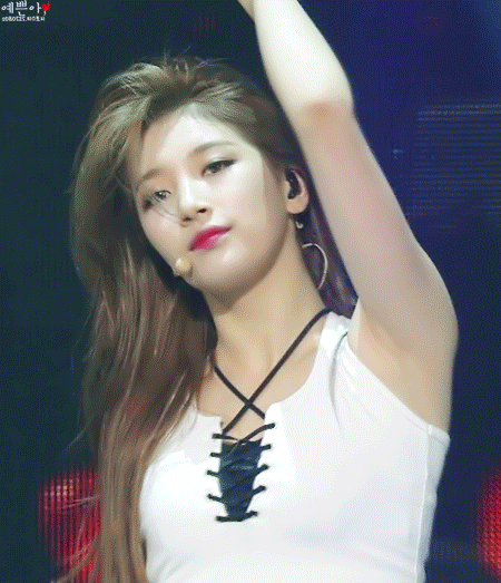 Suzy và Sulli đẹp cùng kiểu nữ thần: Người được công chúng tung hô, kẻ thành nữ hoàng thị phi - Ảnh 12. Suzy và Sulli đẹp cùng kiểu nữ thần: Người được công chúng tung hô, kẻ thành nữ hoàng thị phi - Ảnh 12.