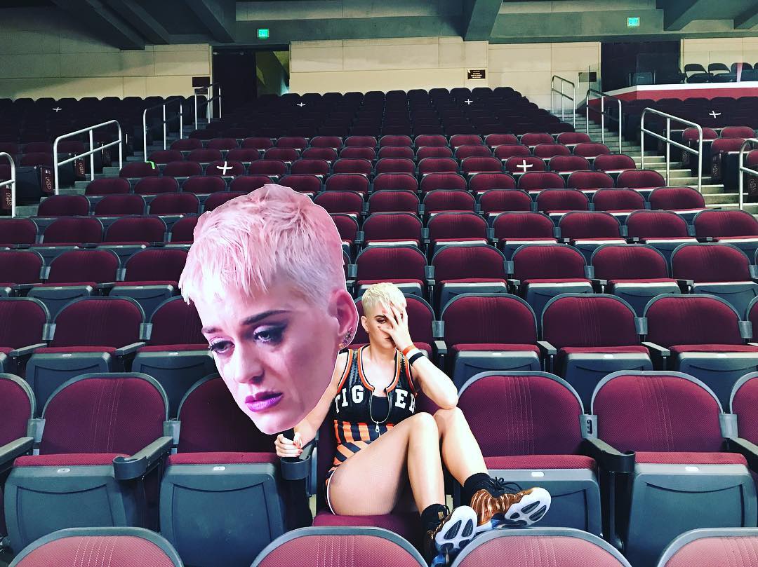 Đằng sau những bức ảnh trên mạng của người nổi tiếng là nhiều bất ngờ thú vị - Ảnh 3. Đằng sau những bức ảnh trên mạng của người nổi tiếng là nhiều bất ngờ thú vị - Ảnh 3.