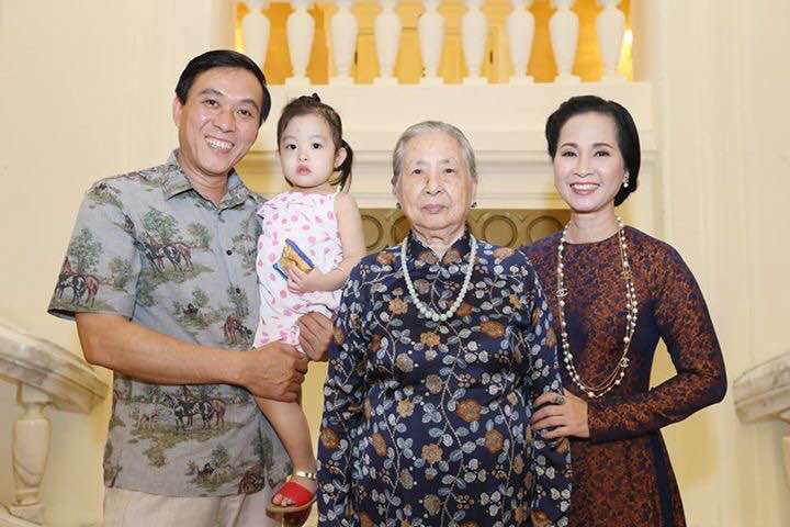 Vì điều này mà mẹ chồng khó tính Lan Hương phải xin ông xã và đấng sinh thành thứ lỗi! - Ảnh 3. Vì điều này mà mẹ chồng khó tính Lan Hương phải xin ông xã và đấng sinh thành thứ lỗi! - Ảnh 3.