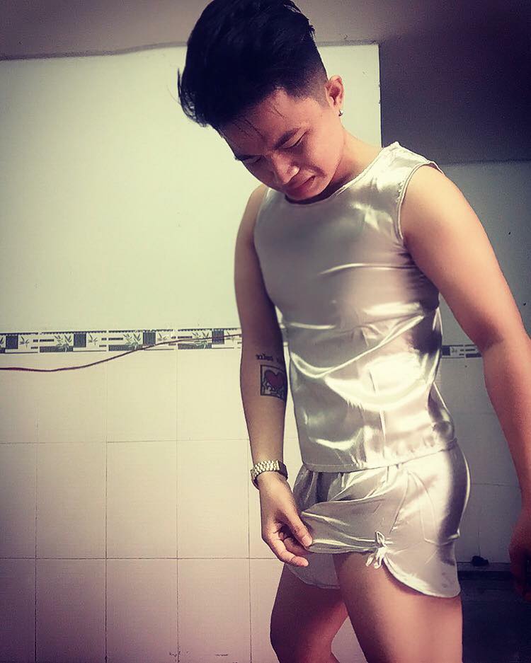 Thảm họa của mua hàng online: Đặt 2 bộ quần áo thể thao nam nhận ngay được bộ đồ ngủ của nữ - Ảnh 4. Thảm họa của mua hàng online: Đặt 2 bộ quần áo thể thao nam nhận ngay được bộ đồ ngủ của nữ - Ảnh 4.