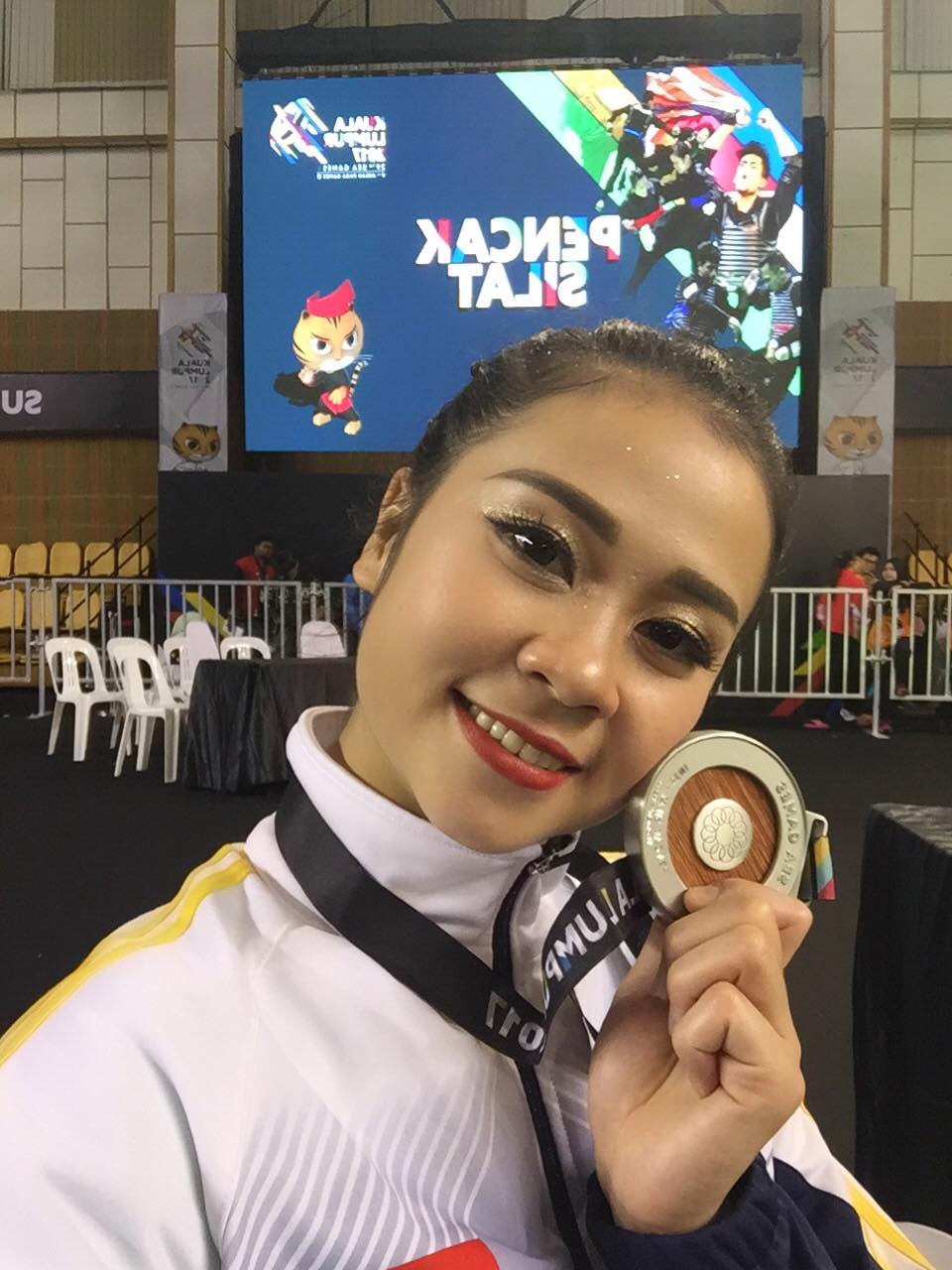 Hoa khôi làng võ vẫn ấm ức vì không thắng được trọng tài ở SEA Games 29 - Ảnh 2. Hoa khôi làng võ vẫn ấm ức vì không thắng được trọng tài ở SEA Games 29 - Ảnh 2.