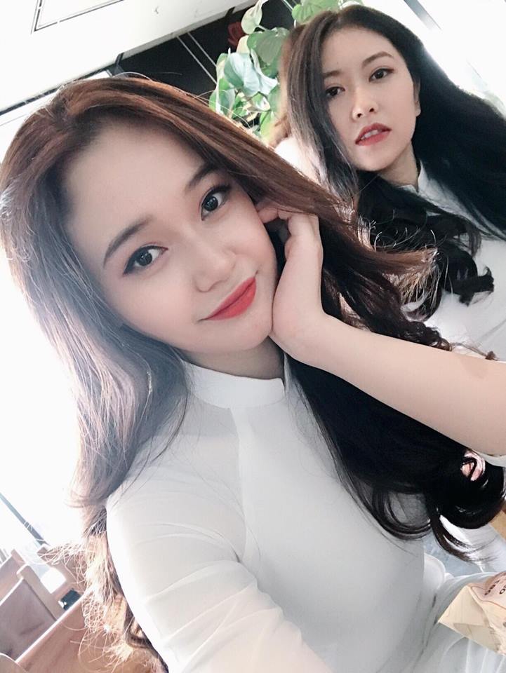 Tấm ảnh 5 cô bạn xinh đẹp, cùng mặc đồng phục Kinh tế quốc dân hot nhất hôm nay! - Ảnh 8. Tấm ảnh 5 cô bạn xinh đẹp, cùng mặc đồng phục Kinh tế quốc dân hot nhất hôm nay! - Ảnh 8.