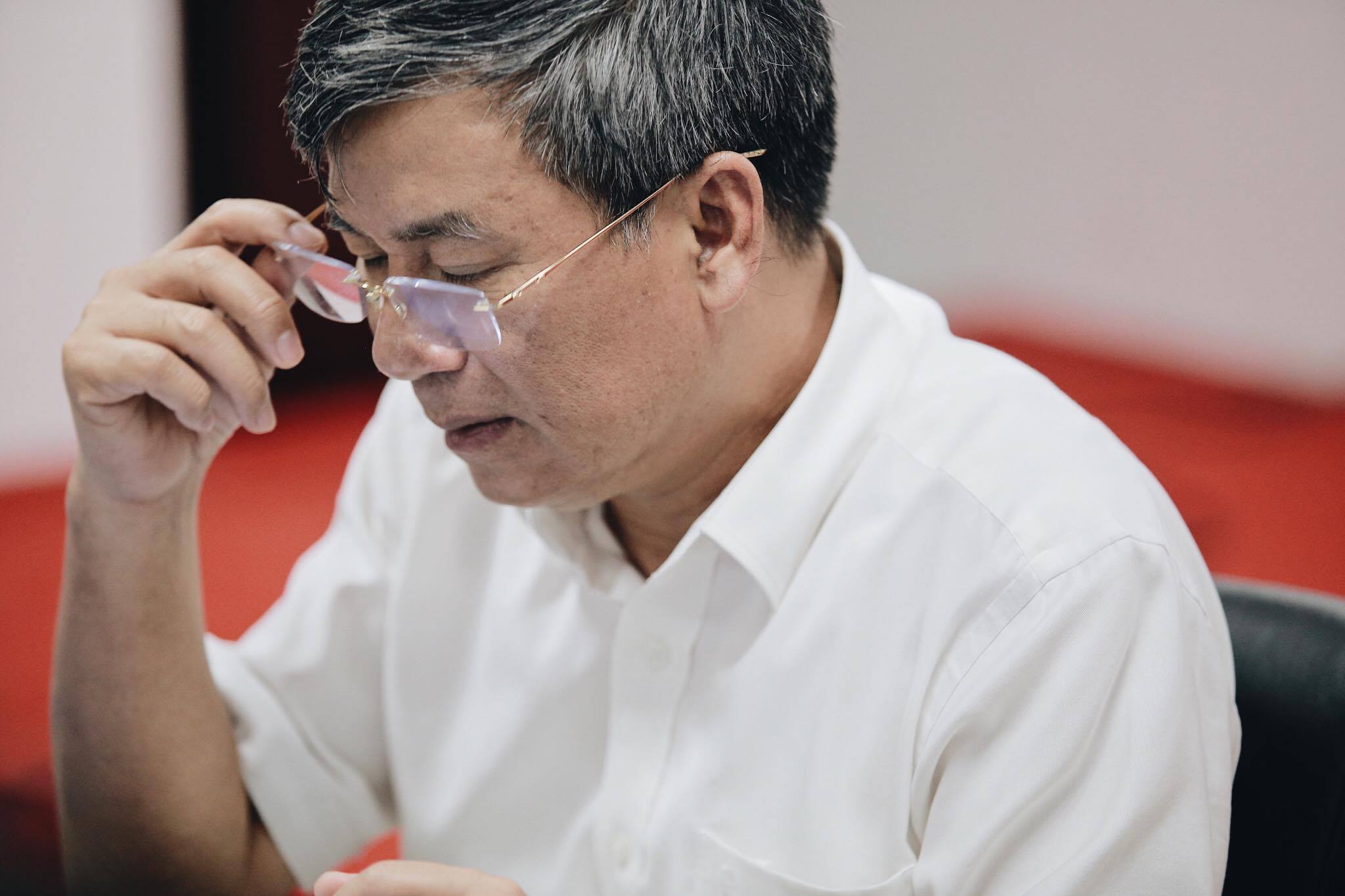 Viện trưởng Viện huyết học truyền máu trung ương: Sẽ có người nói buổi chia tay là dàn dựng. Nhưng tôi nghĩ giọt nước mắt thì không giả và được - Ảnh 5. Viện trưởng Viện huyết học truyền máu trung ương: Sẽ có người nói buổi chia tay là dàn dựng. Nhưng tôi nghĩ giọt nước mắt thì không giả và được - Ảnh 5.