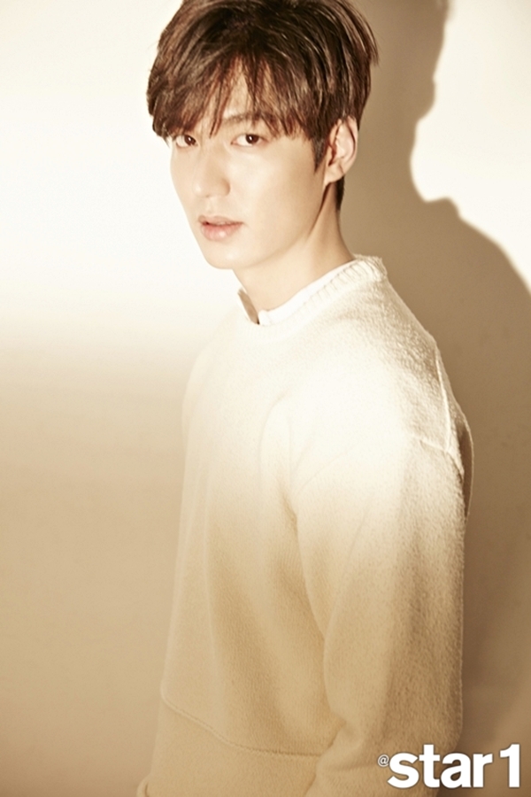 Lee Min Ho xuất hiện trở lại trên bìa tạp chí, mở lòng về chuyện nhập ngũ vào tháng 5 - Ảnh 1. Lee Min Ho xuất hiện trở lại trên bìa tạp chí, mở lòng về chuyện nhập ngũ vào tháng 5 - Ảnh 1.