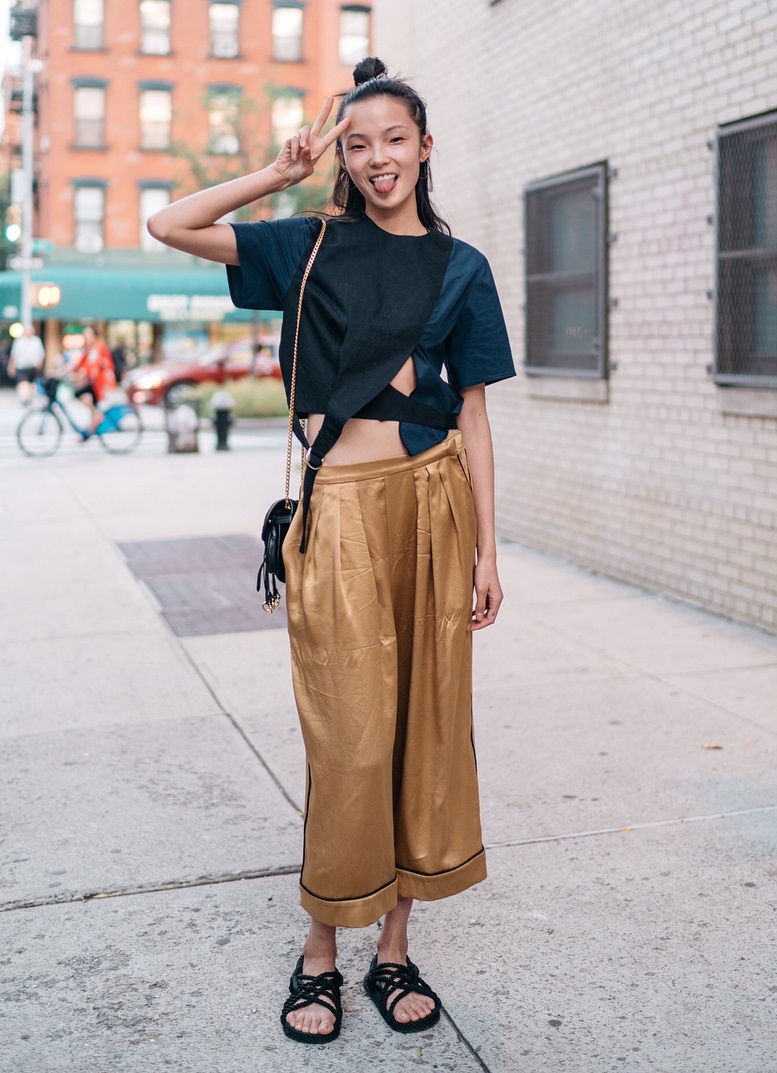 Liu Wen, Sui He, Ming Xi, Xiao Wen Ju: 4 chân dài Victoria’s Secret châu Á hóa ra cùng sở hữu style hè đẹp xuất sắc - Ảnh 32. Liu Wen, Sui He, Ming Xi, Xiao Wen Ju: 4 chân dài Victoria’s Secret châu Á hóa ra cùng sở hữu style hè đẹp xuất sắc - Ảnh 32.