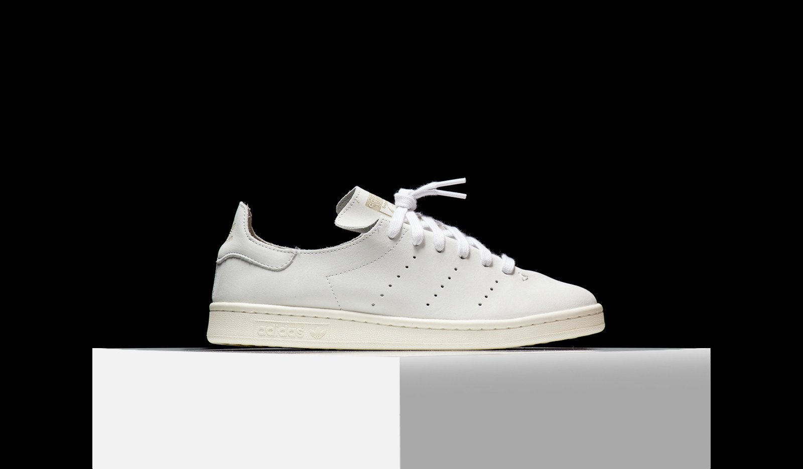 Siêu lòng với phiên bản không đường may đầy tinh giản của adidas Stan Smith - Ảnh 3. Siêu lòng với phiên bản không đường may đầy tinh giản của adidas Stan Smith - Ảnh 3.