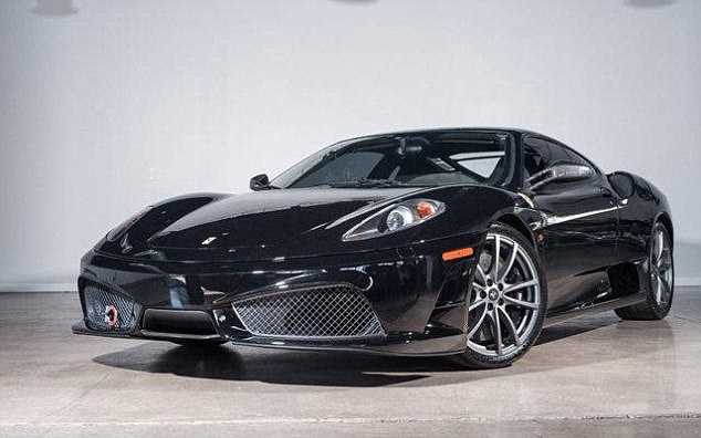 Vừa mua chiếc Ferrari gần 8 tỷ, người đàn ông bỗng gây tai nạn khiến cả gia tài cháy rụi thành đống sắt vụn - Ảnh 3. Vừa mua chiếc Ferrari gần 8 tỷ, người đàn ông bỗng gây tai nạn khiến cả gia tài cháy rụi thành đống sắt vụn - Ảnh 3.