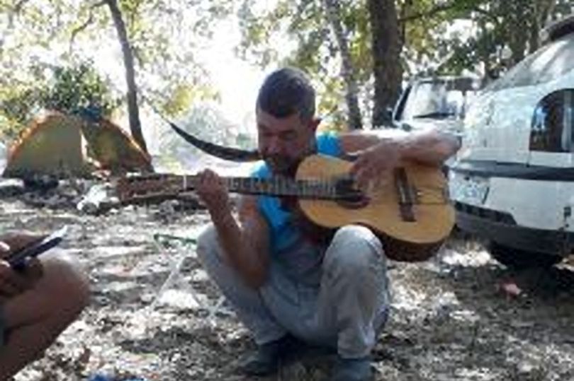 Công nhân mất tích bí ẩn, mổ bụng cá sấu hung dữ thì thấy thi thể anh bên trong - Ảnh 4. Công nhân mất tích bí ẩn, mổ bụng cá sấu hung dữ thì thấy thi thể anh bên trong - Ảnh 4.