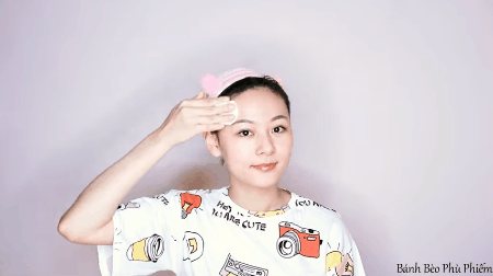 Ngoài tẩy trang, hóa ra micellar water còn có tận 9 công dụng khác mà các nàng mê làm đẹp không thể không biết.