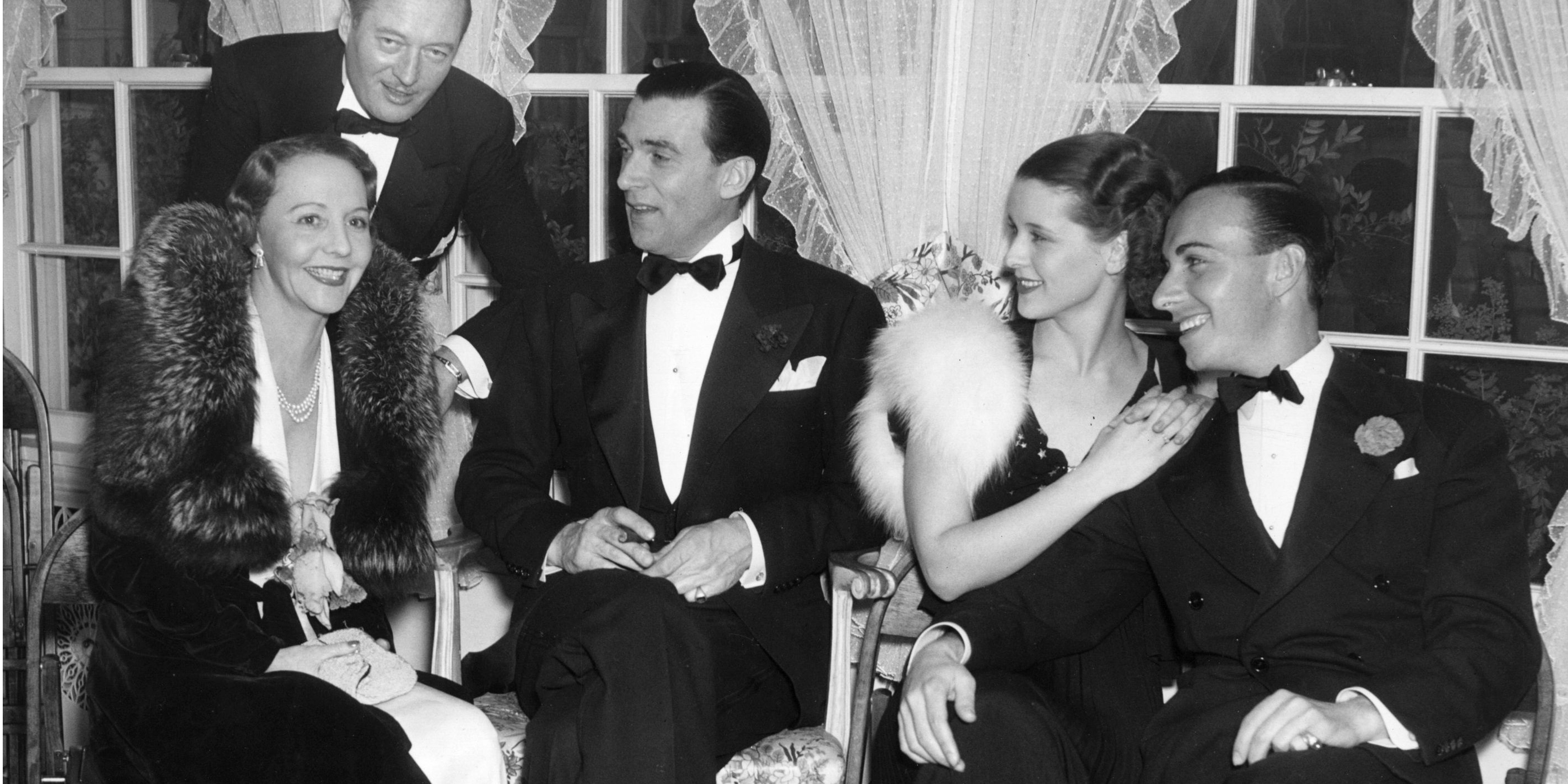 8 quy tắc ăn mặc cổ điển giúp mọi chàng trai trở thành quý ông thực thụ - Ảnh 3. 8 quy tắc ăn mặc cổ điển giúp mọi chàng trai trở thành quý ông thực thụ - Ảnh 3.