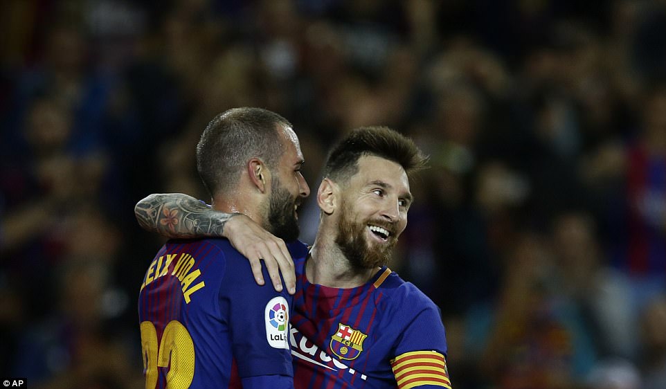 Messi ghi 4 bàn, Barca độc chiếm ngôi đầu La Liga - Ảnh 3. Messi ghi 4 bàn, Barca độc chiếm ngôi đầu La Liga - Ảnh 3.