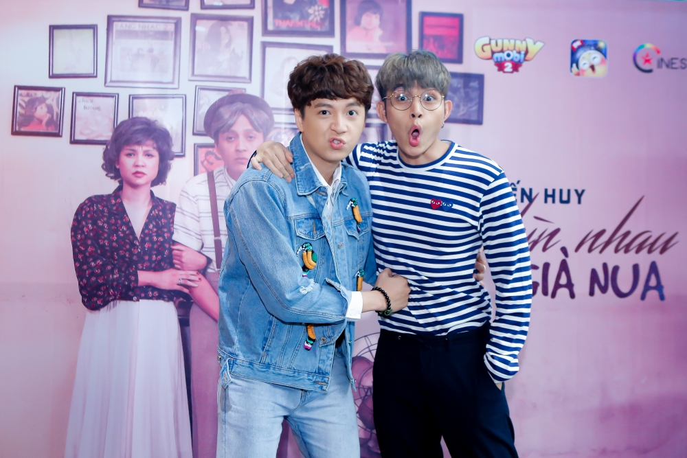 Tái hợp sau 9 năm không liên lạc, Ngô Kiến Huy - Sam thả tim đầy tình tứ tại họp báo ra mắt MV - Ảnh 6. Tái hợp sau 9 năm không liên lạc, Ngô Kiến Huy - Sam thả tim đầy tình tứ tại họp báo ra mắt MV - Ảnh 6.