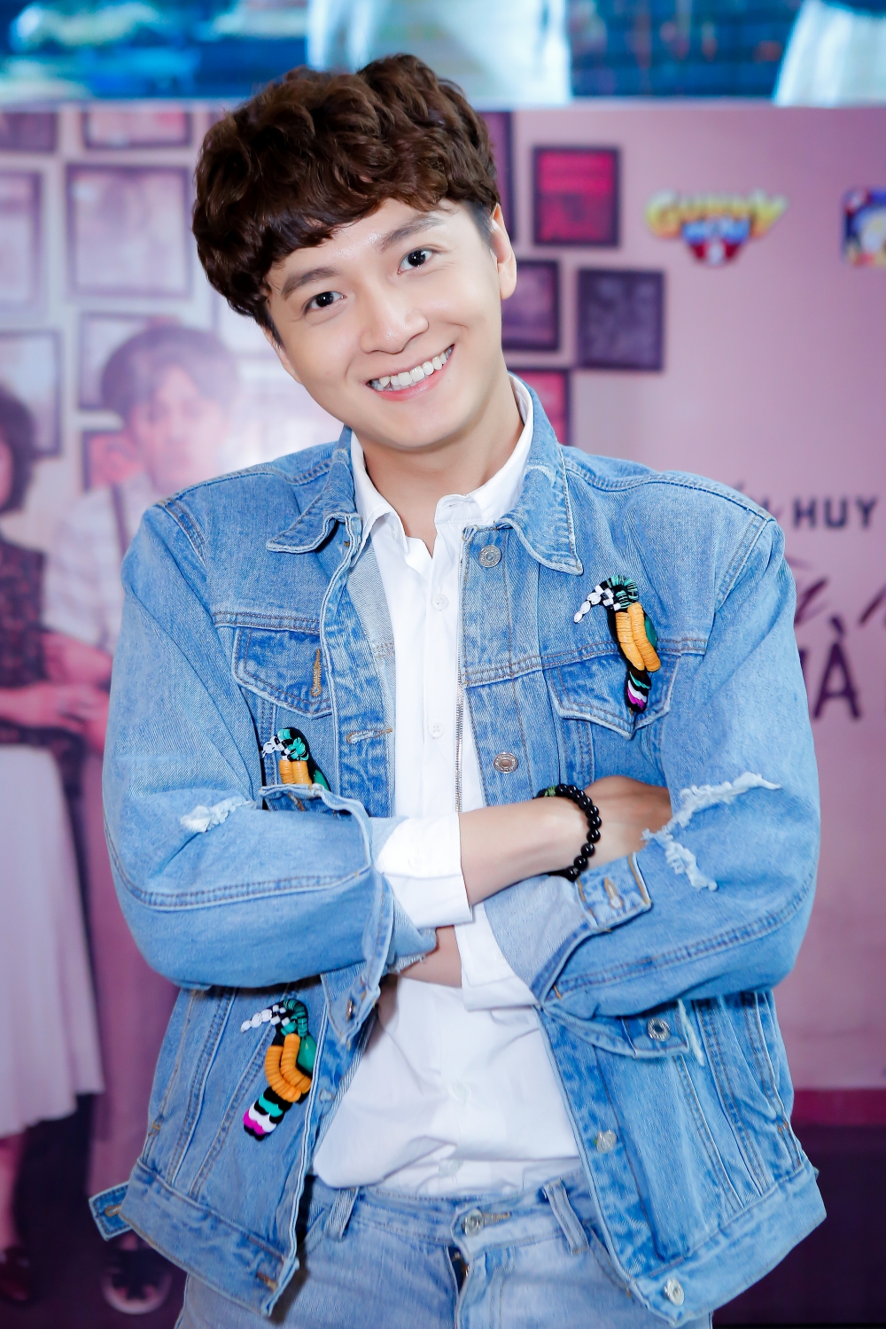 Tái hợp sau 9 năm không liên lạc, Ngô Kiến Huy - Sam thả tim đầy tình tứ tại họp báo ra mắt MV - Ảnh 2. Tái hợp sau 9 năm không liên lạc, Ngô Kiến Huy - Sam thả tim đầy tình tứ tại họp báo ra mắt MV - Ảnh 2.