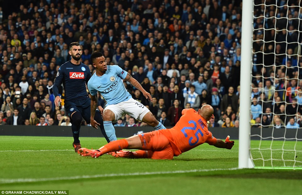 Man City khoe sức mạnh, độc chiếm ngôi đầu bảng F Champions League - Ảnh 5. Man City khoe sức mạnh, độc chiếm ngôi đầu bảng F Champions League - Ảnh 5.
