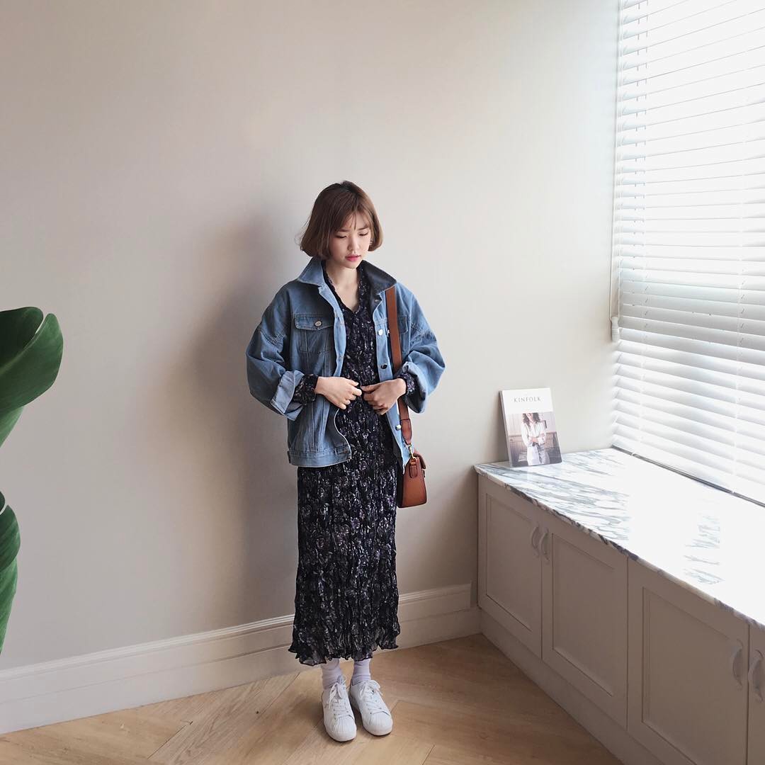 Trời ấm dần lên rồi, chuẩn bị lôi denim jacket ra diện thôi các cô nàng - Ảnh 16. Trời ấm dần lên rồi, chuẩn bị lôi denim jacket ra diện thôi các cô nàng - Ảnh 16.