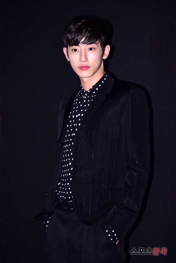 Hoàng tử ma cà rồng Lee Soo Hyuk đã không còn hoàn hảo như xưa vì... thẩm mỹ hỏng? - Ảnh 4.